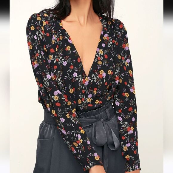 ASTR Medium Bernadette Black Floral Print Surplice Bodysuit Long Sleeve - Picture 1 of 12